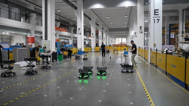 全球仓储机器人龙头极智嘉正式登陆香港交易所主板