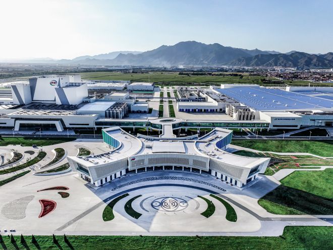 行业标杆 龙头引领—— 伊利集团获评全国文明单位(图3)