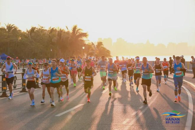 封关后的首个三亚马拉松打开“体育+自贸港”的想象空间(图10)