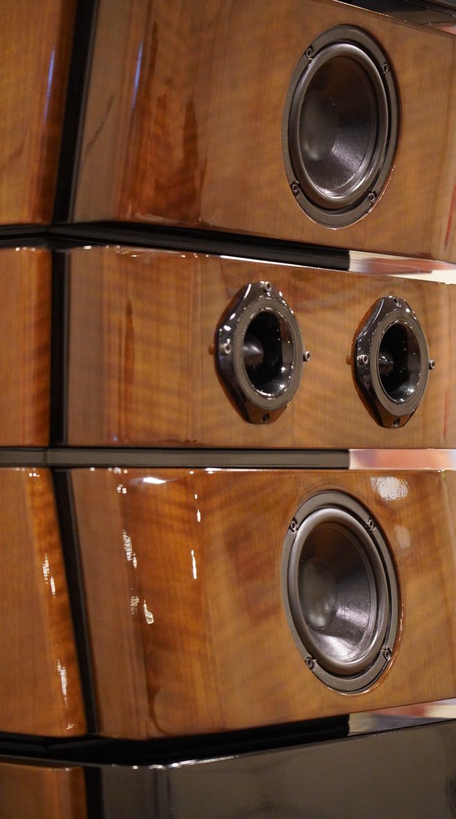 花了20年用耳朵调音国产音响新巨人先韵音响九霄旗舰音箱系统(图6)