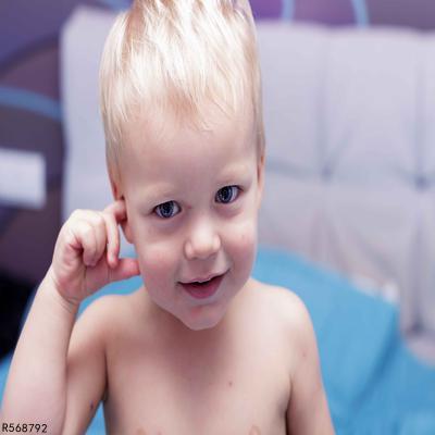 掏耳屎好不好 掏耳屎的好处和危害都要了解