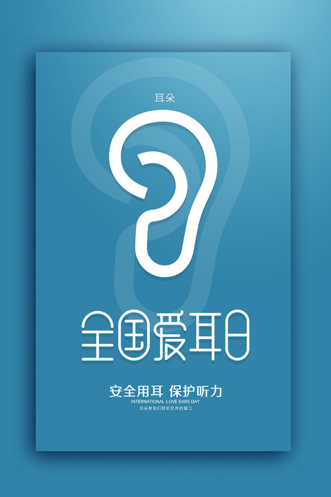 刘雯戛纳红毯:毛绒礼服下的优雅与力量(图1) 刘雯戛纳红毯:毛绒礼服下的优雅与力量